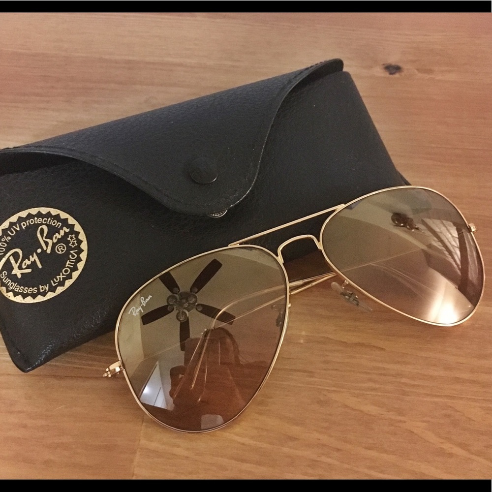 Gold Ray-ban classic aviator sunglasses